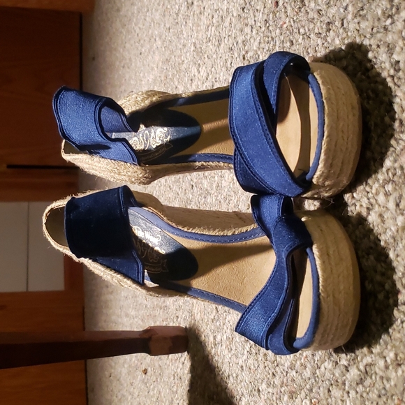**BRAND NEW** Nine West Vintage America Collection 4 inch Wedges Size 6 1/2 US - Picture 5 of 6